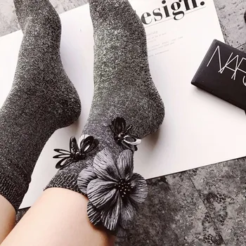 2022 נצנצים שפירית חרוזים פרחוני גרביים נשים אופנה קוריאנית calcetines mujer אפור skarpetki damskie