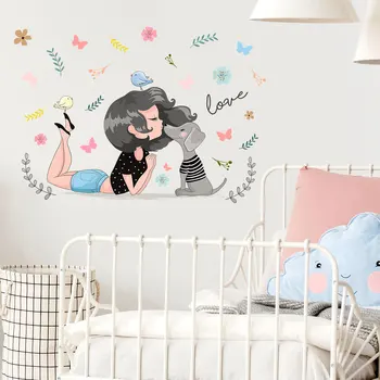 בחורות יפות עם הכלב מדבקות קיר עבור חדר השינה ניתן להסרה מדבקות PVC נשלף עיצוב חדר ילדה קיר אמנות קישוט