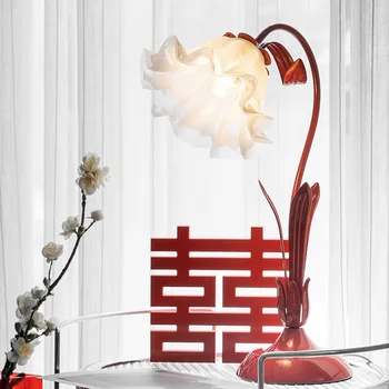 החתונה מנורת שולחן החתונה חדר המנורה שליד המיטה פרח ארוך האור הכלה החתונה הנדוניה אור מתנת החתונה האדומה החתונה אור