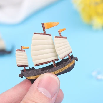 מיניאטורי דגם Mini ספינת פיראטים בים ביאכטה באוקיינוס הנאה הסירה עיצוב קטן רטרו משולש מפרש דמות פסלון צעצועים