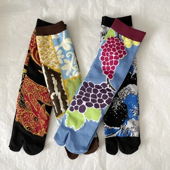 צבעוניות מצוירות מסורק כותנה נשים של שני הבוהן גרביים, ענבים גלים קרפיון יפנית Harajuku מצחיק חמוד סנדלים טבי גרביים Sokken