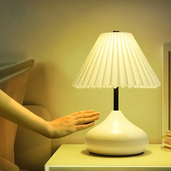 קפלים רכים אור מנורת השולחן ליד המיטה מנורה יצירתי חם שינה רומנטי ישן בלילה אור מנורת שולחן העבודה
